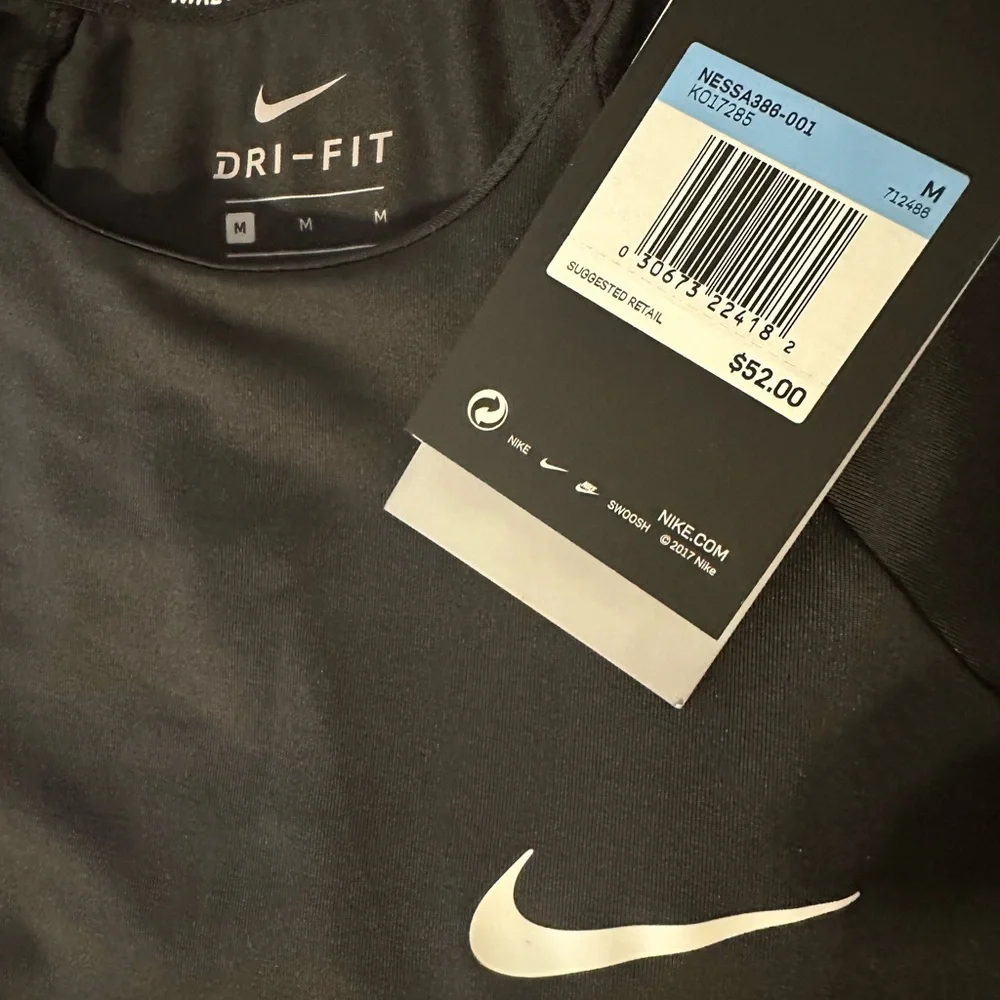 Women’s Nike Swim Black Dri-FIT UPF 40+ NWT - Picture 2 of 2